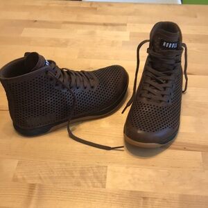 NOBULL Project Hi Top Leather Trainers women’s 8.5/ men’s 7